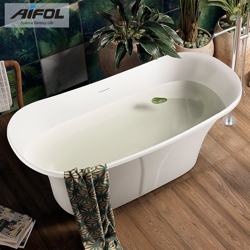 Free standing bathtub