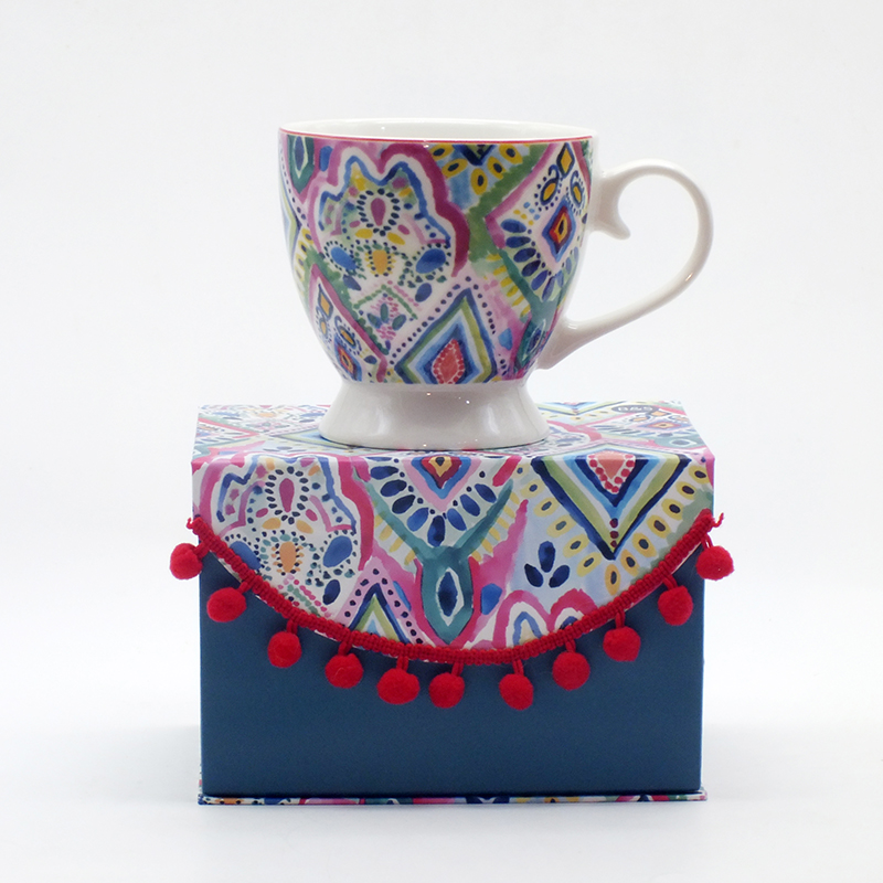 Gift box with ceramic mug