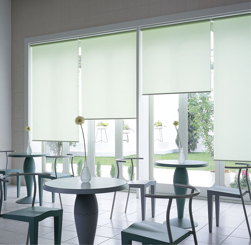 Non-blackout roller blind