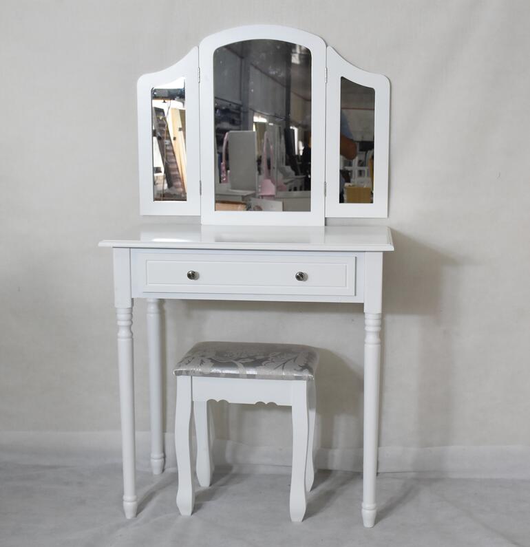 Dressing table