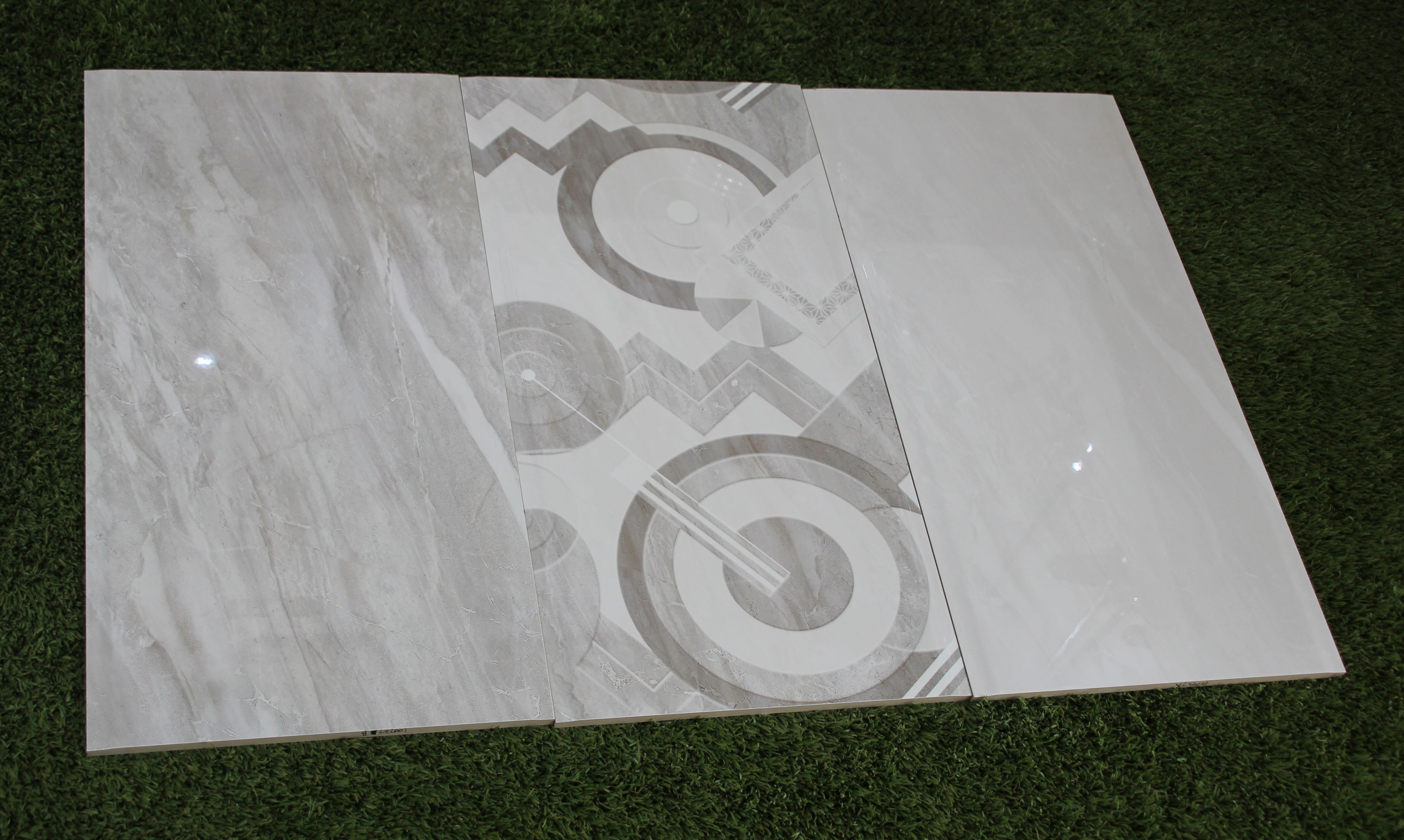 Wall tile