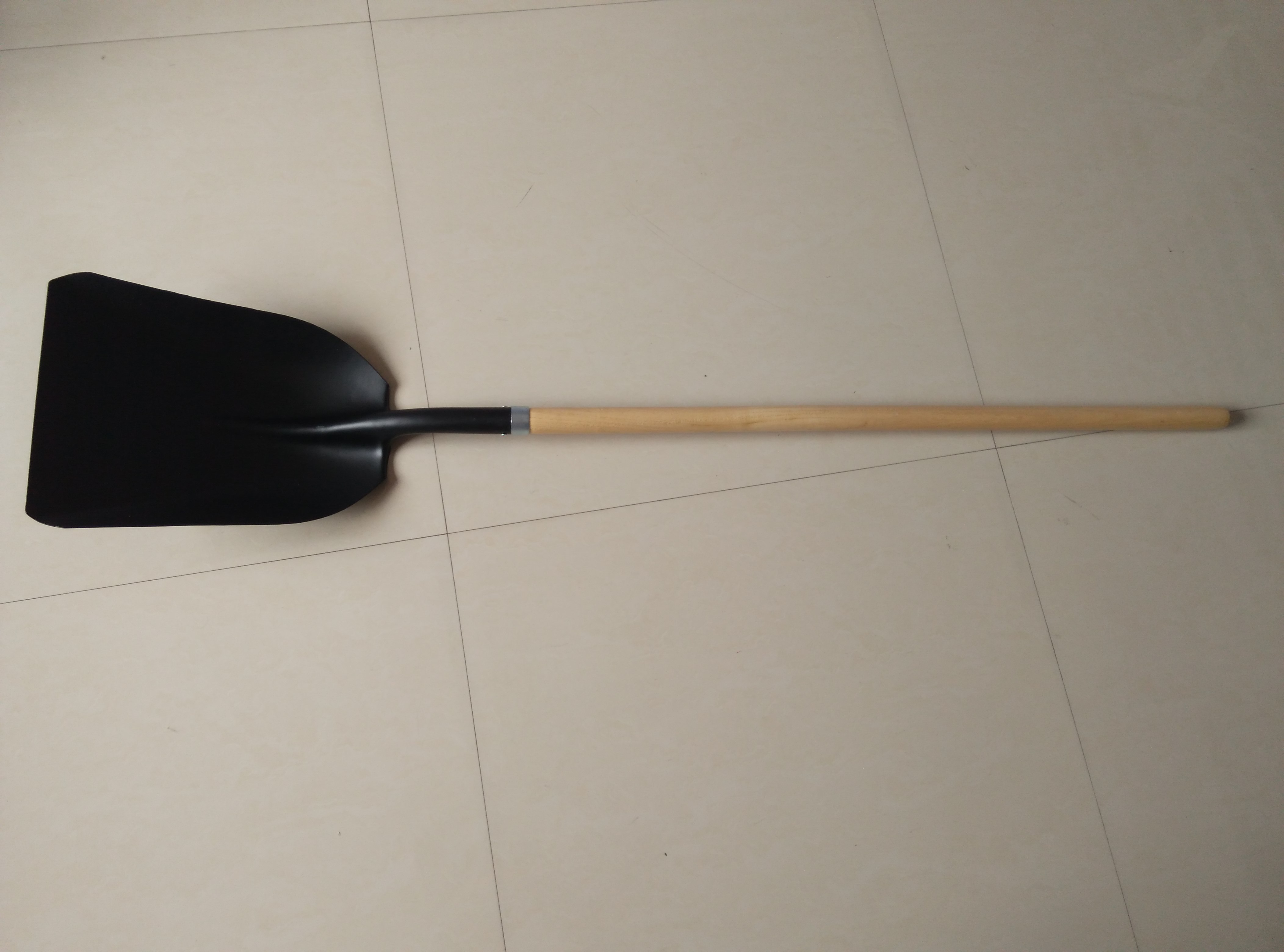 54inch Long wood handle spade shovel