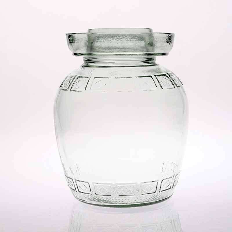 Glass storage tank