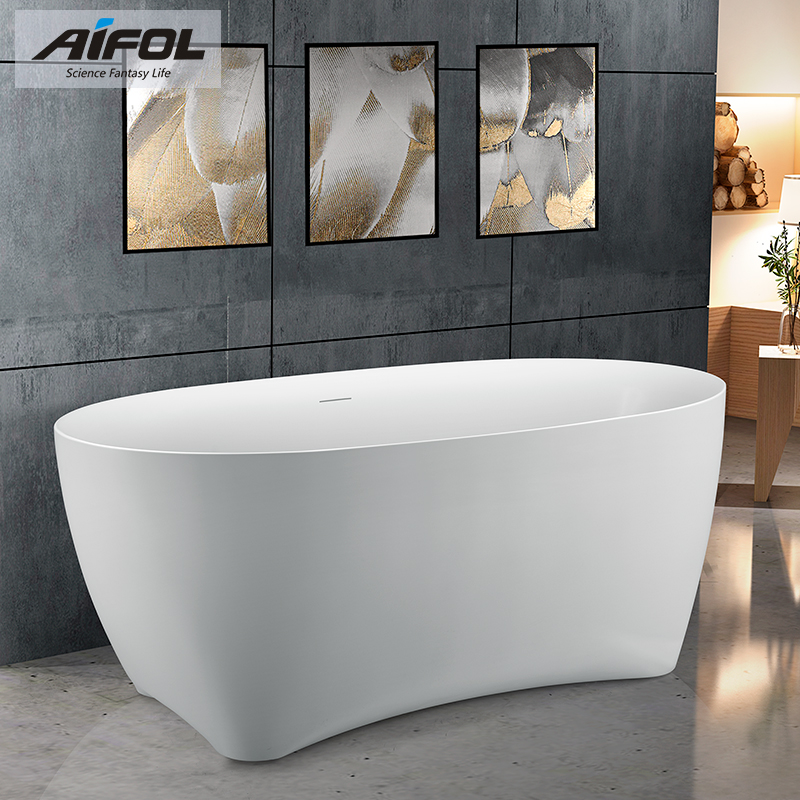 Free standing bathtub