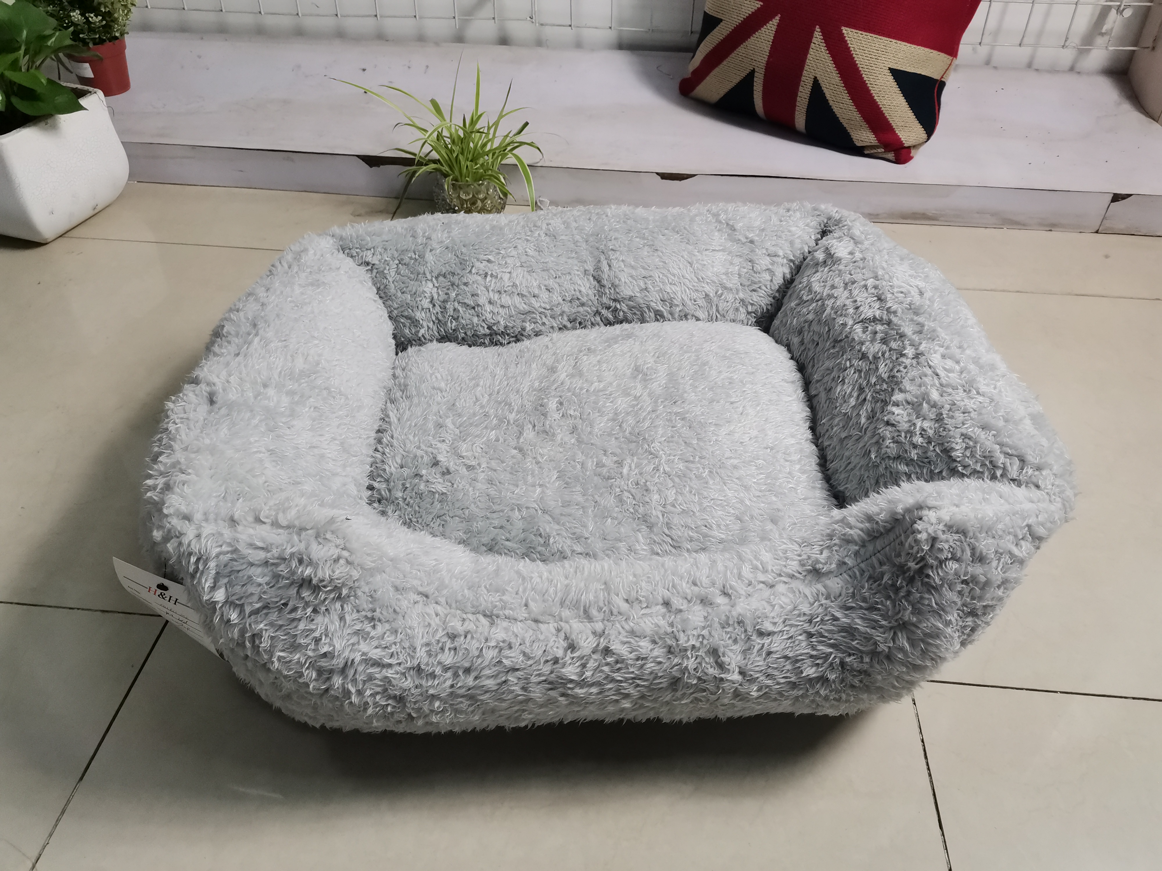 Square pet bed