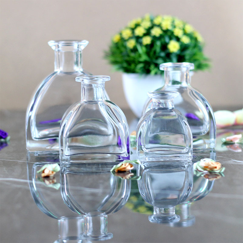 Diffuser glass bottle