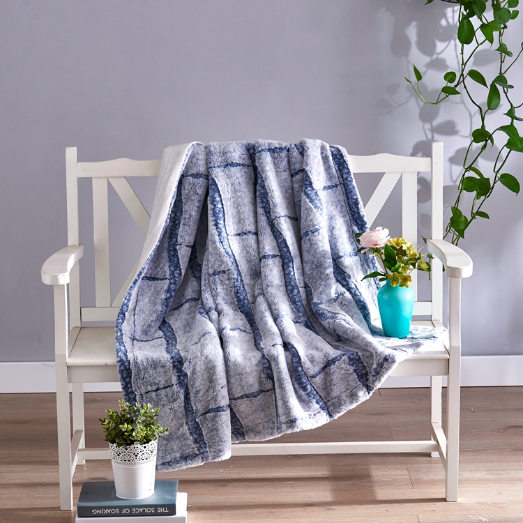 printed with cutting rabbit fur blanket