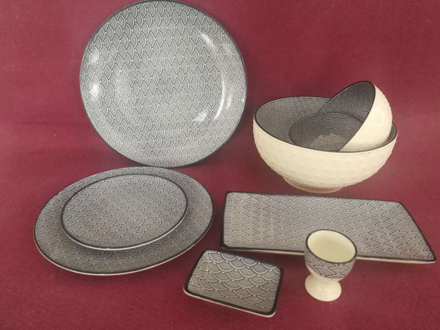 Emboss Dinner Set With Printing Decal