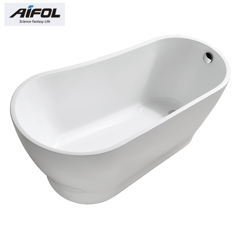 Free standing bathtub