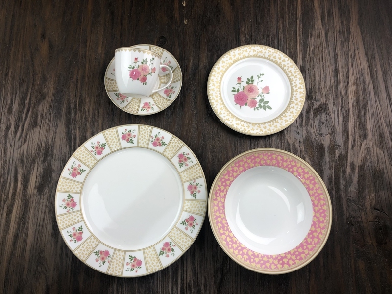 Bone China Dinner Set