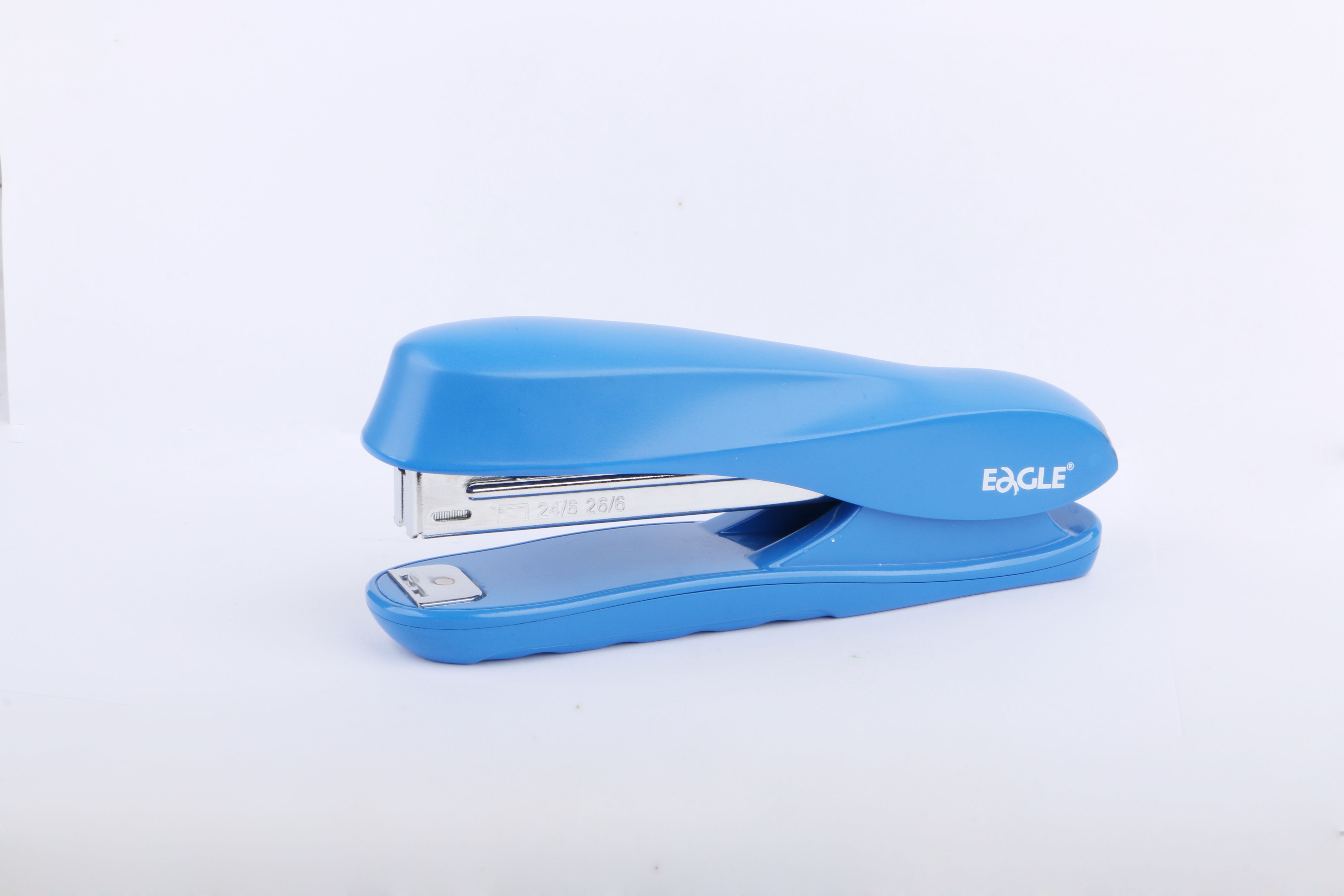 Stapler Desktop plastic half strip stapler
