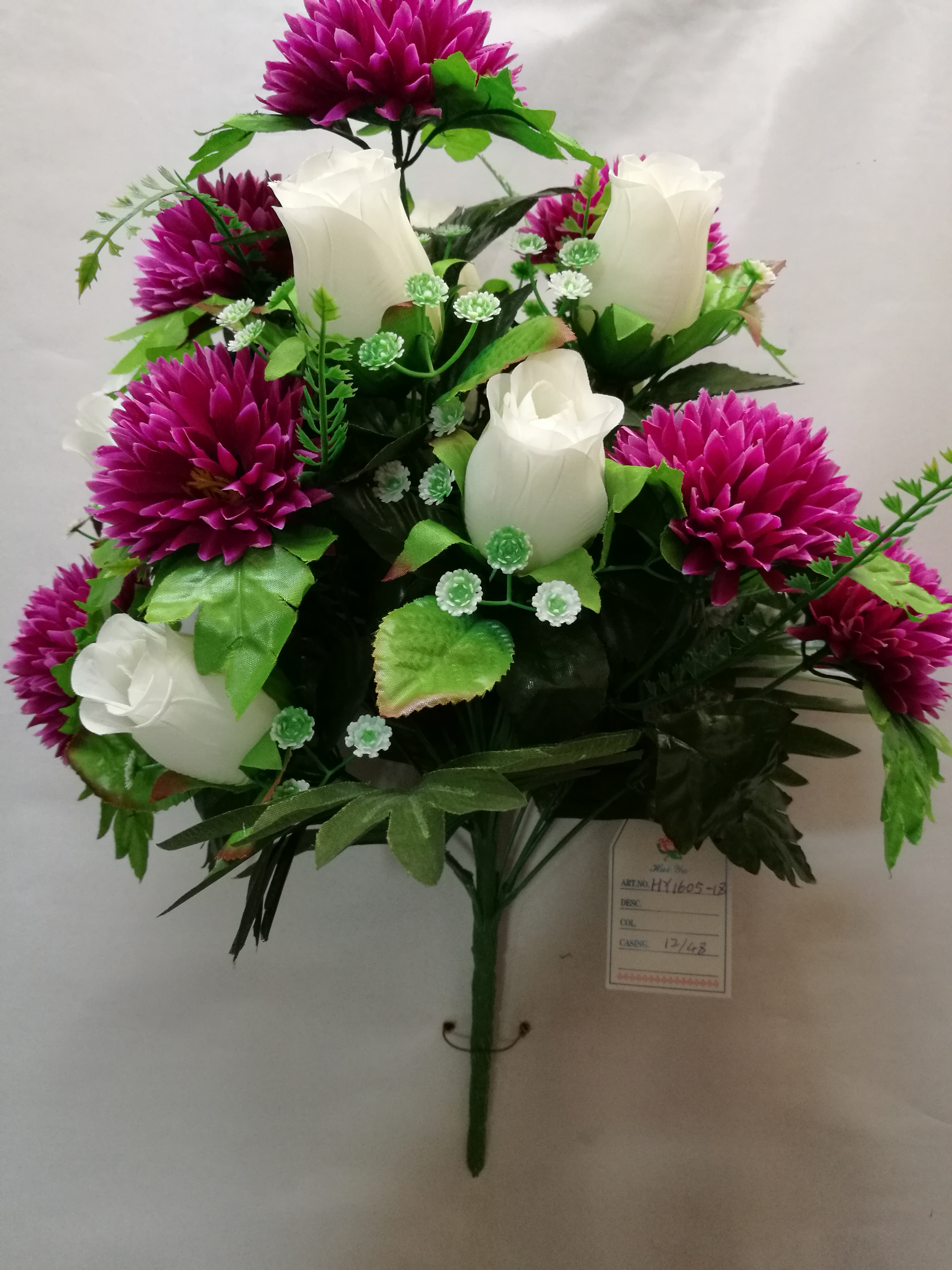 18 Heads 22 Ear Small Mum With Rose Buds