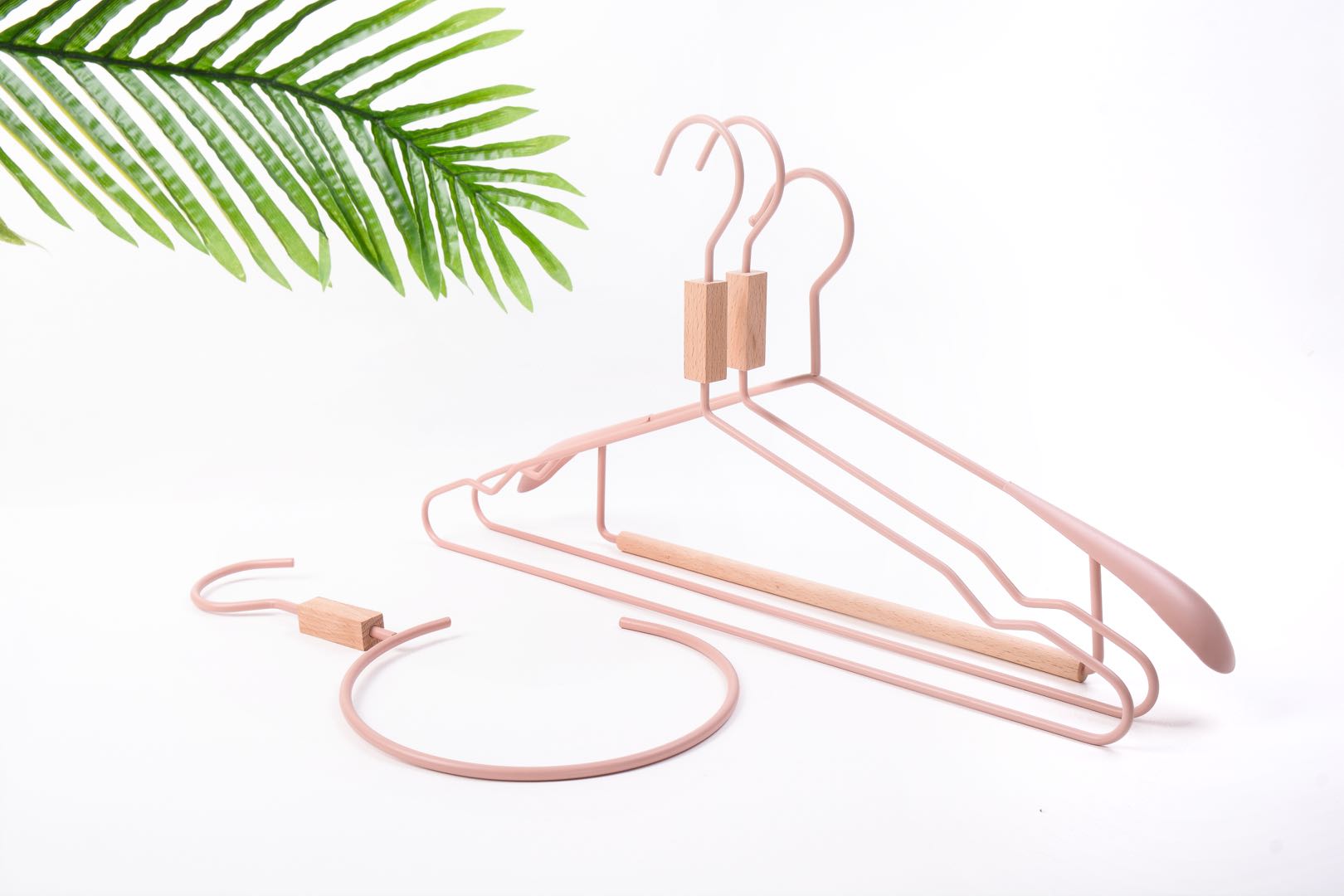 Lanhome New 2020 Trends Pink Metal Hanger Scarf Hanger Fashion accessory