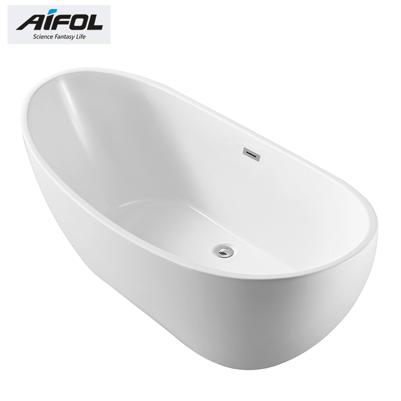 Free standing bathtub