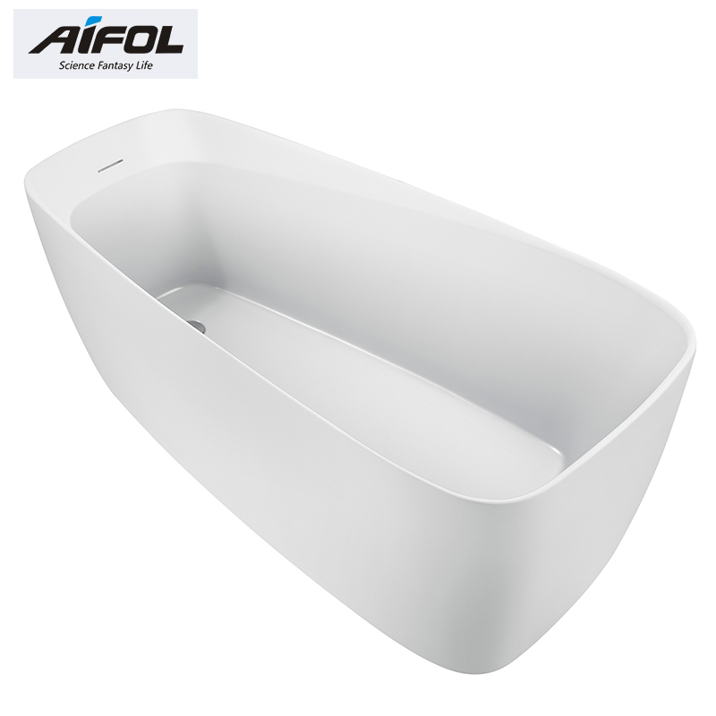 Free standing bathtub