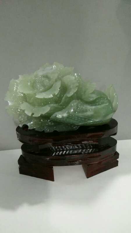 jade carving