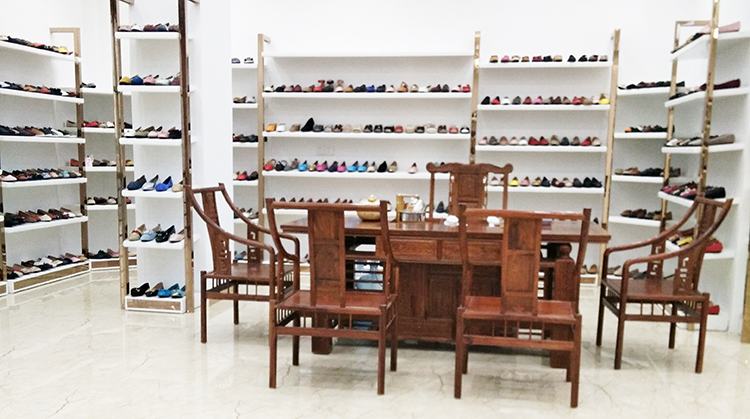 Wenzhou Lila Card Trading Co., Ltd. – Women's shoes 1