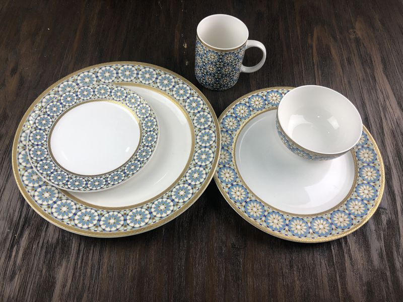 Bone China Dinner Set