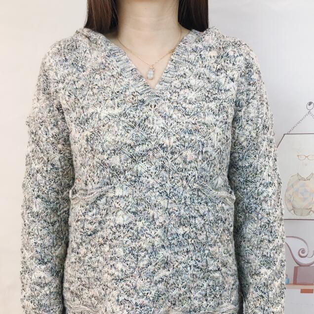 Ladies' jumper with hood