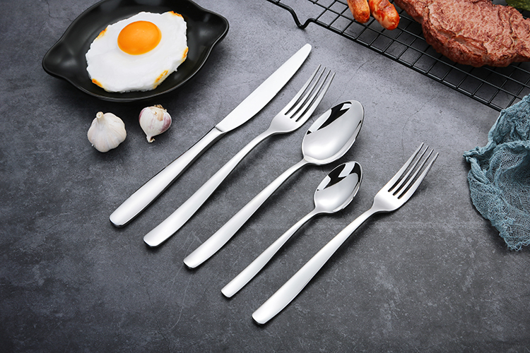 Stainless steel cutlery set