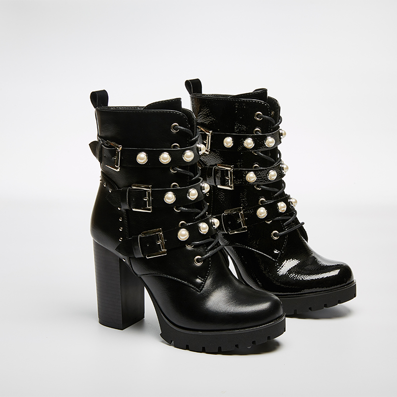 Women's short boots