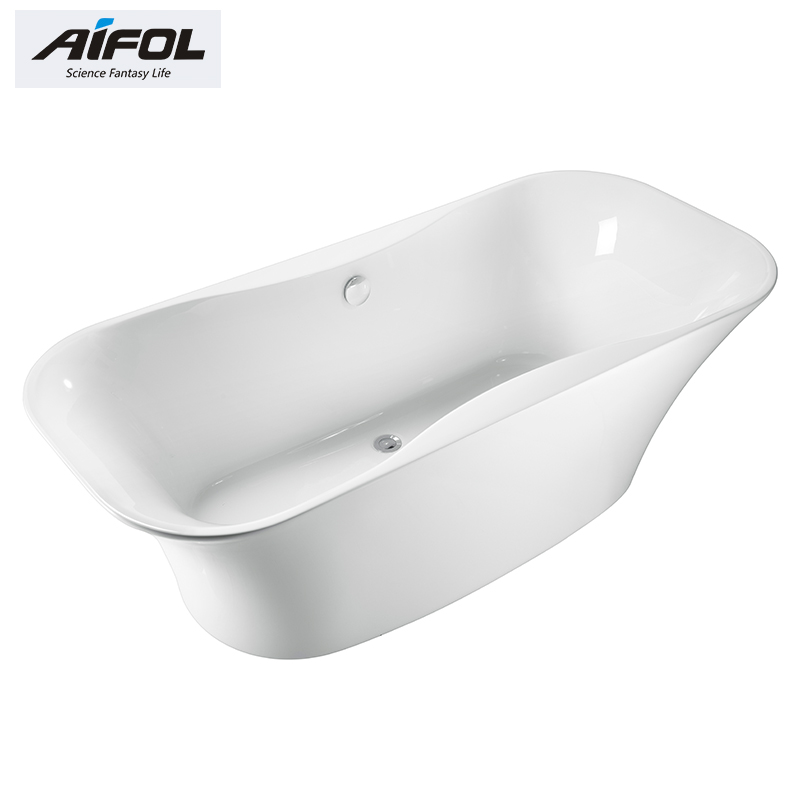 Free standing bathtub