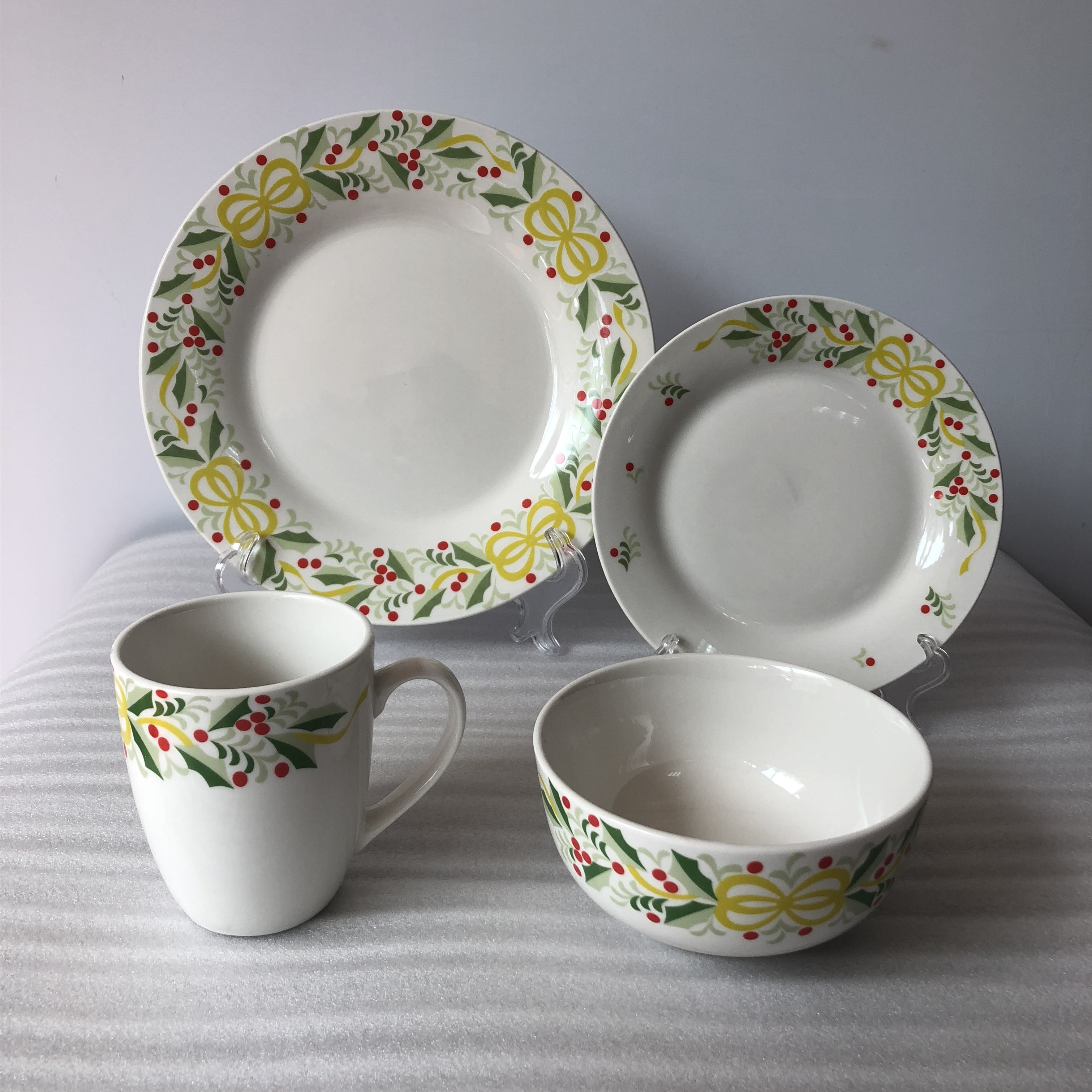 Porcelain X'mas Dinner Set With Decal