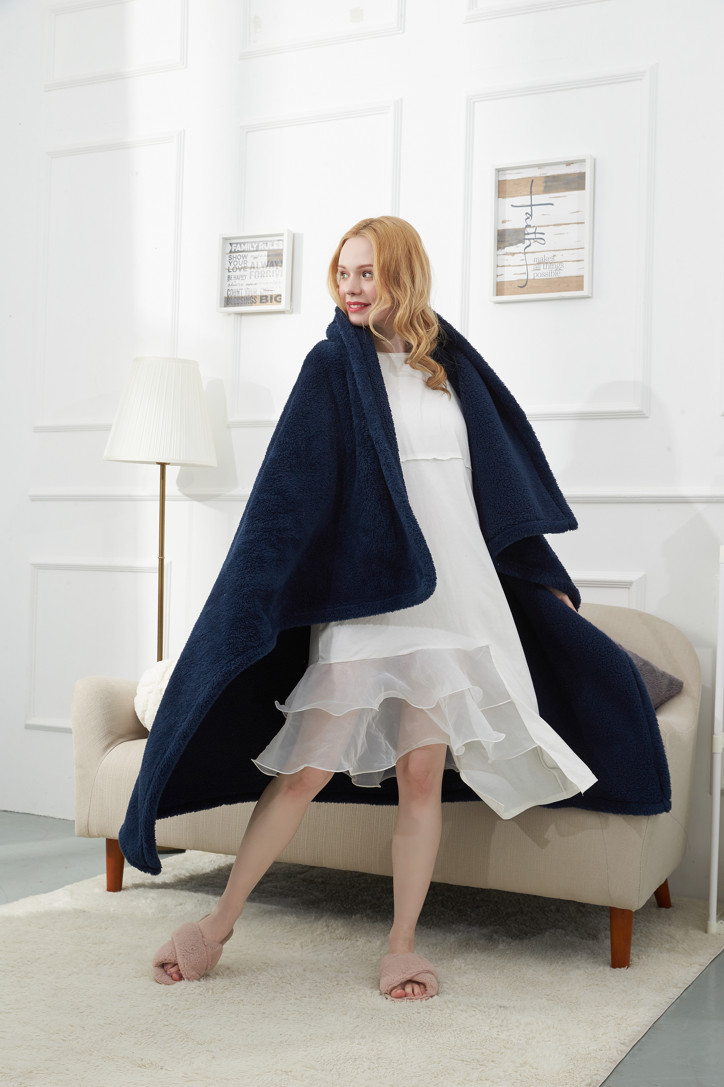 Reversible sherpa blanket