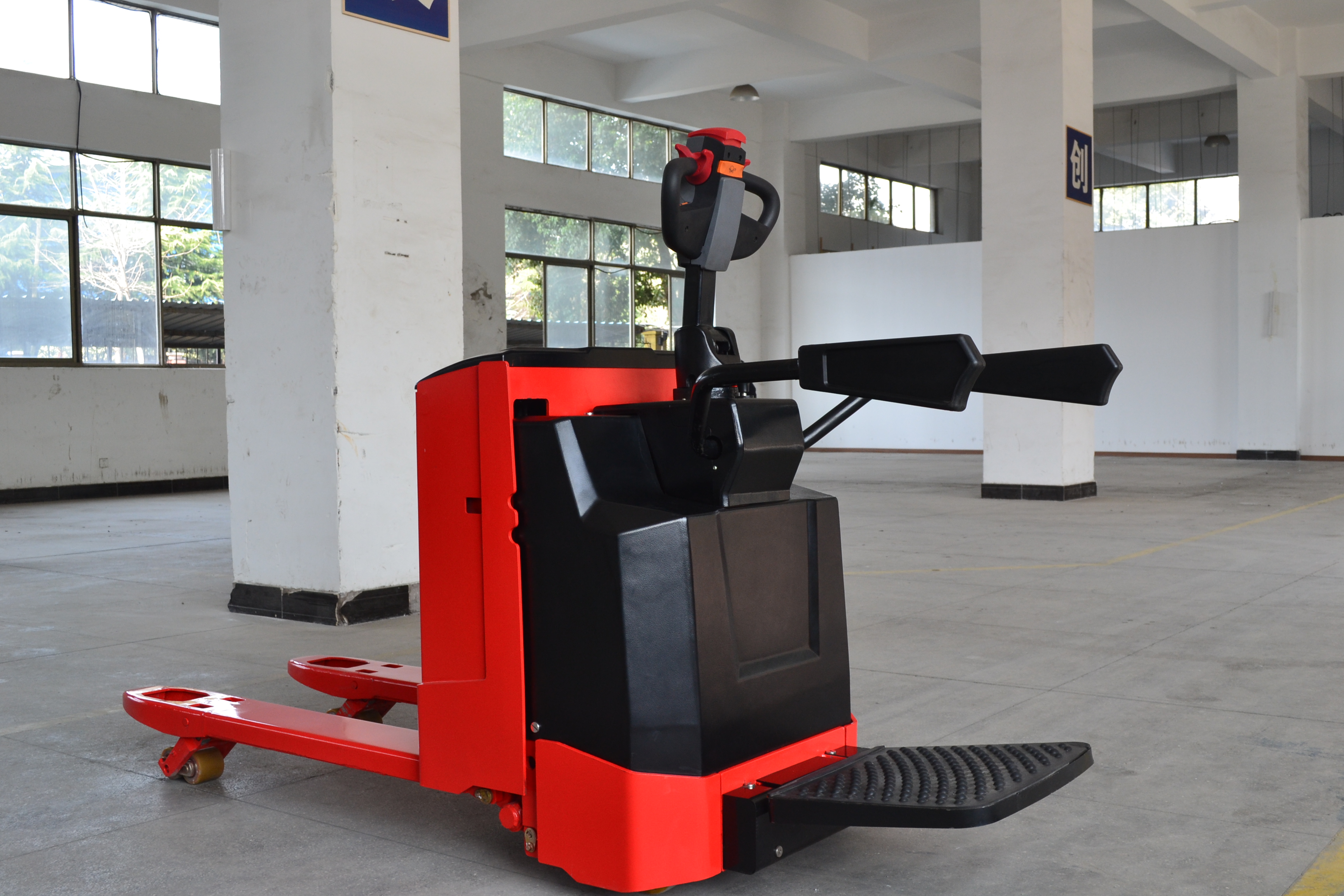 2.0t Electric Pallet Truck
