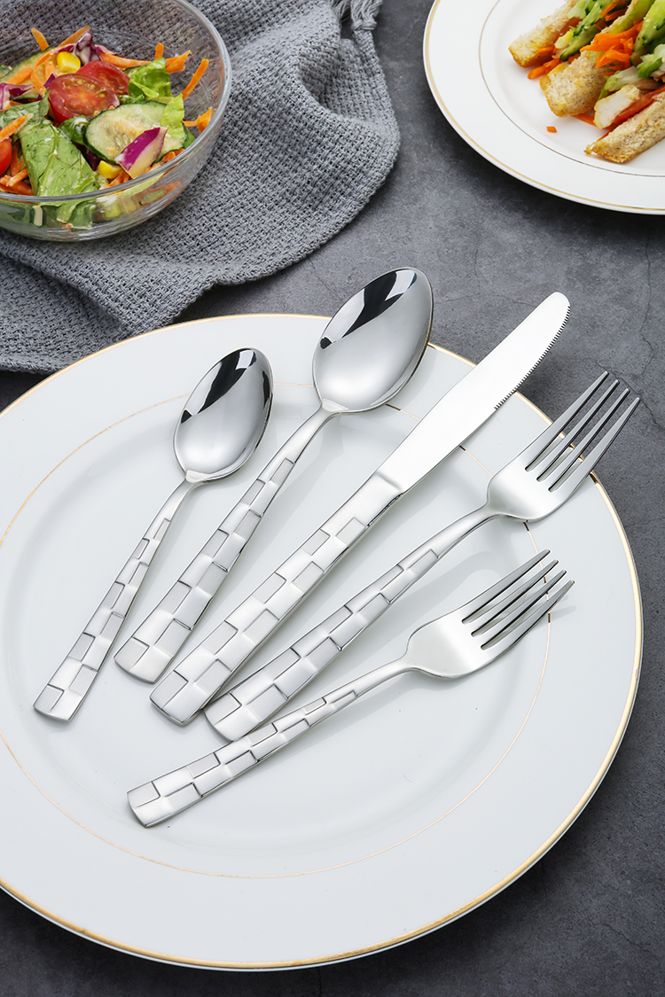 Stainless steel cutlery set
