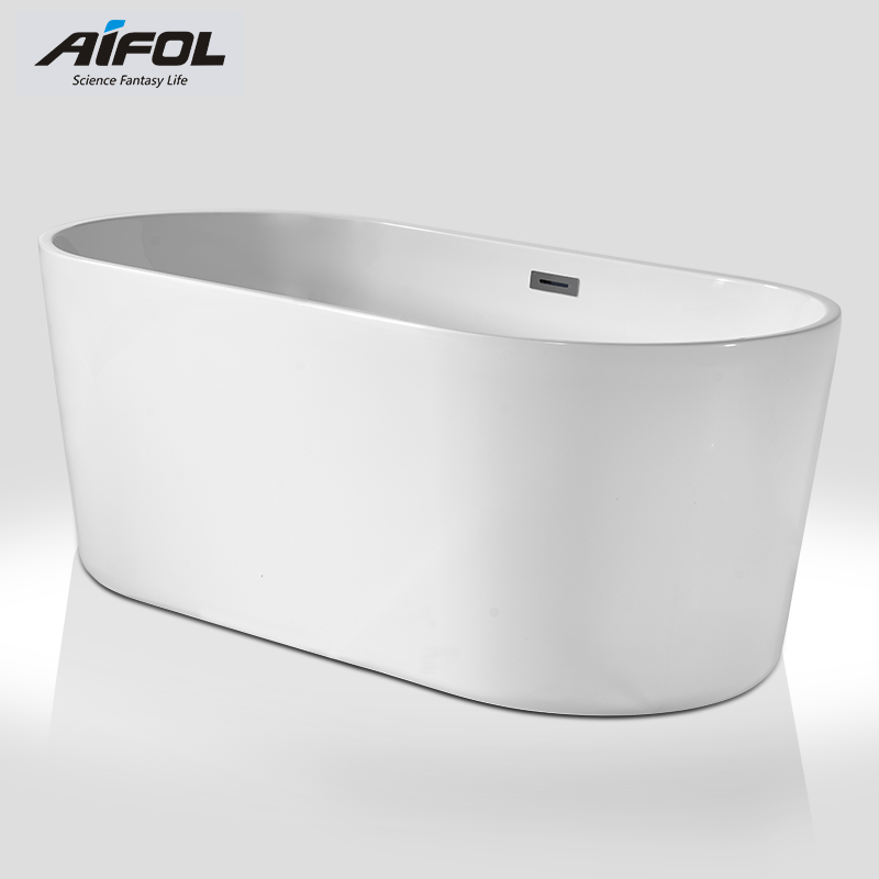 Free standing bathtub