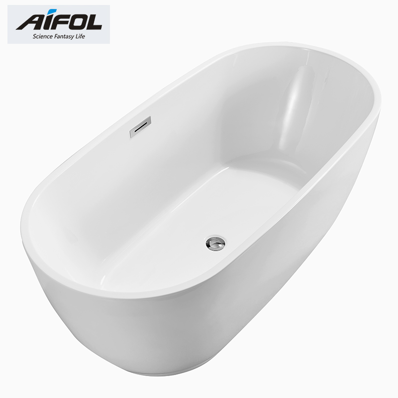 Free standing bathtub