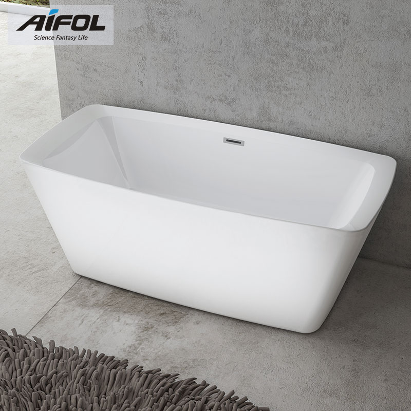 Free standing bathtub