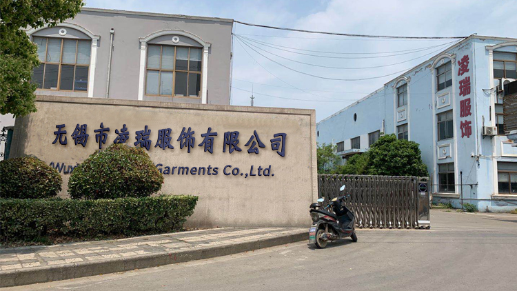 Wuxi Lingrui Clothing Co., Ltd. – Women's shirts and tops 1