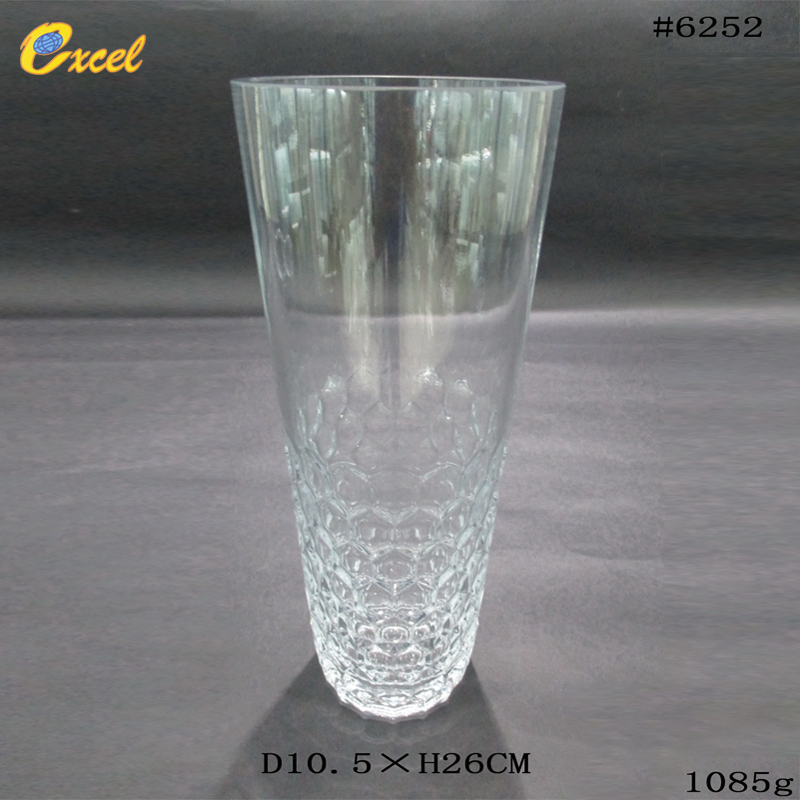 Clear glass vase