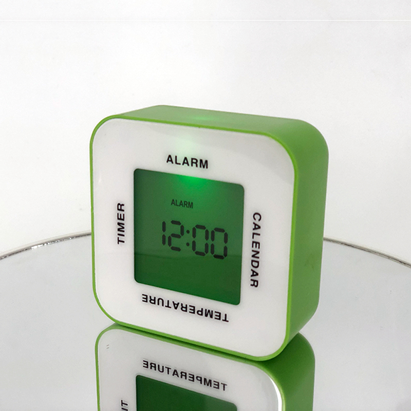 4 Sides Displaying Clock