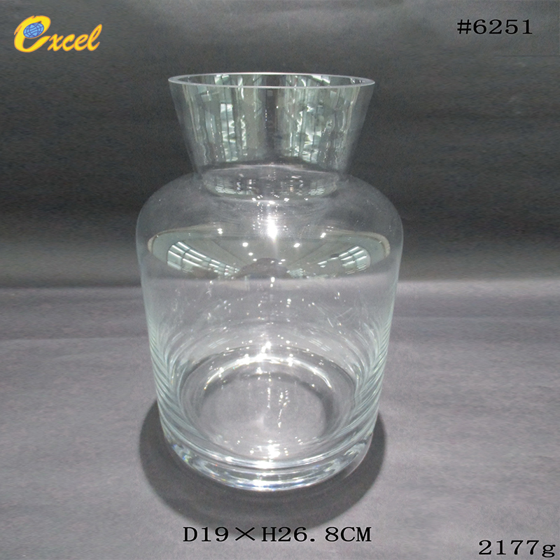 Glass vase