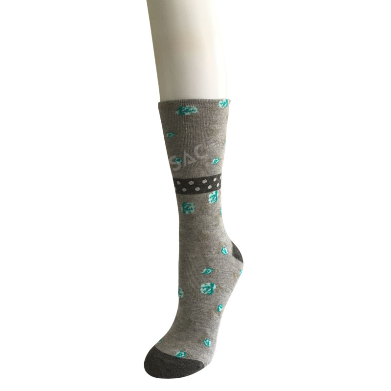 Women's cotton socks with jacquard in the middle can be folded