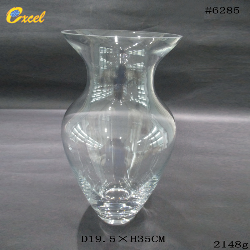 clear glass vase