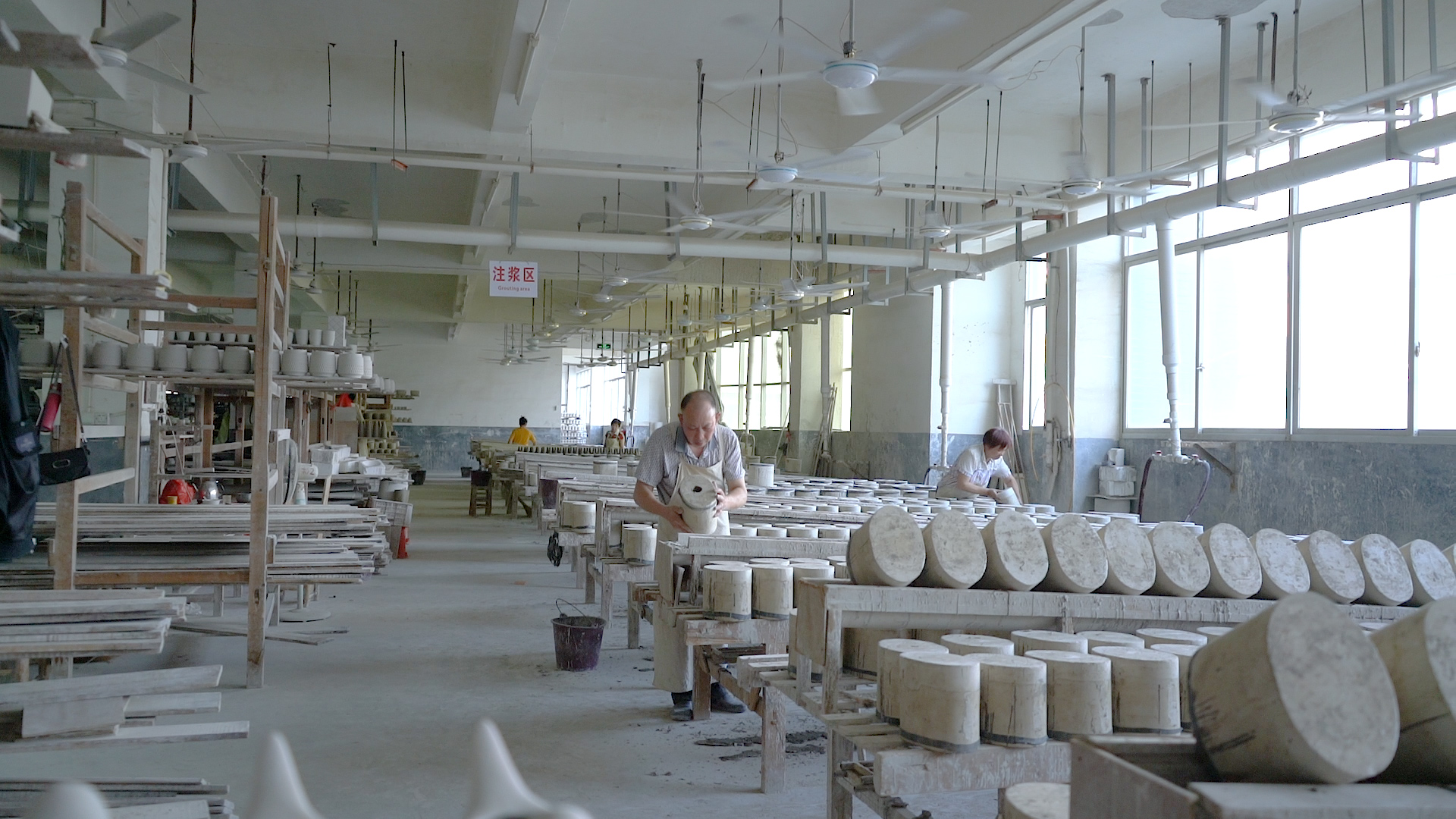 Fujian Dehua Zhongyu Ceramic Co., Ltd. – Ceramic flowerpot 1
