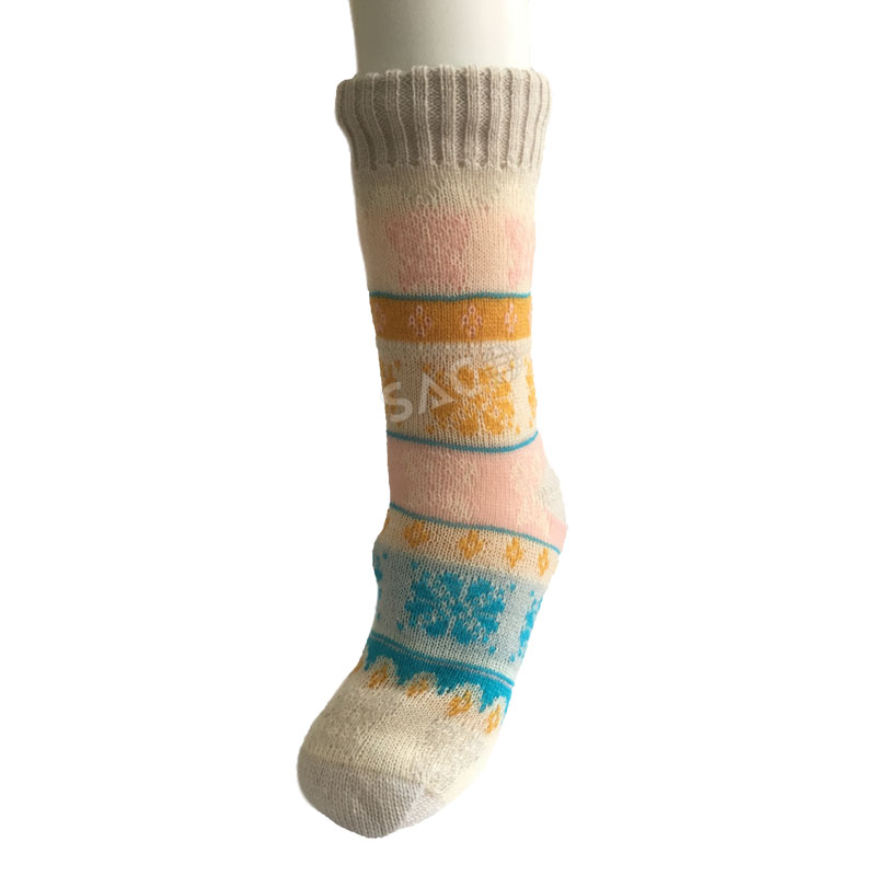 Winter warm jacquard plush recycled polyester household sleeping floor female socks
