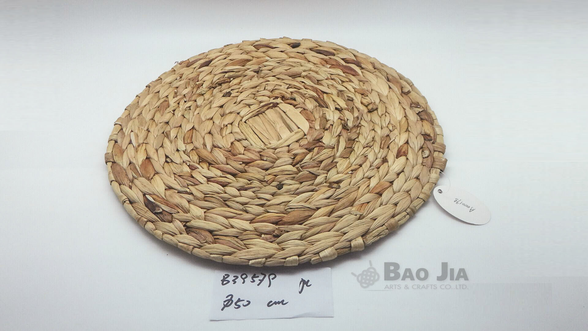 round water hyacinth mat