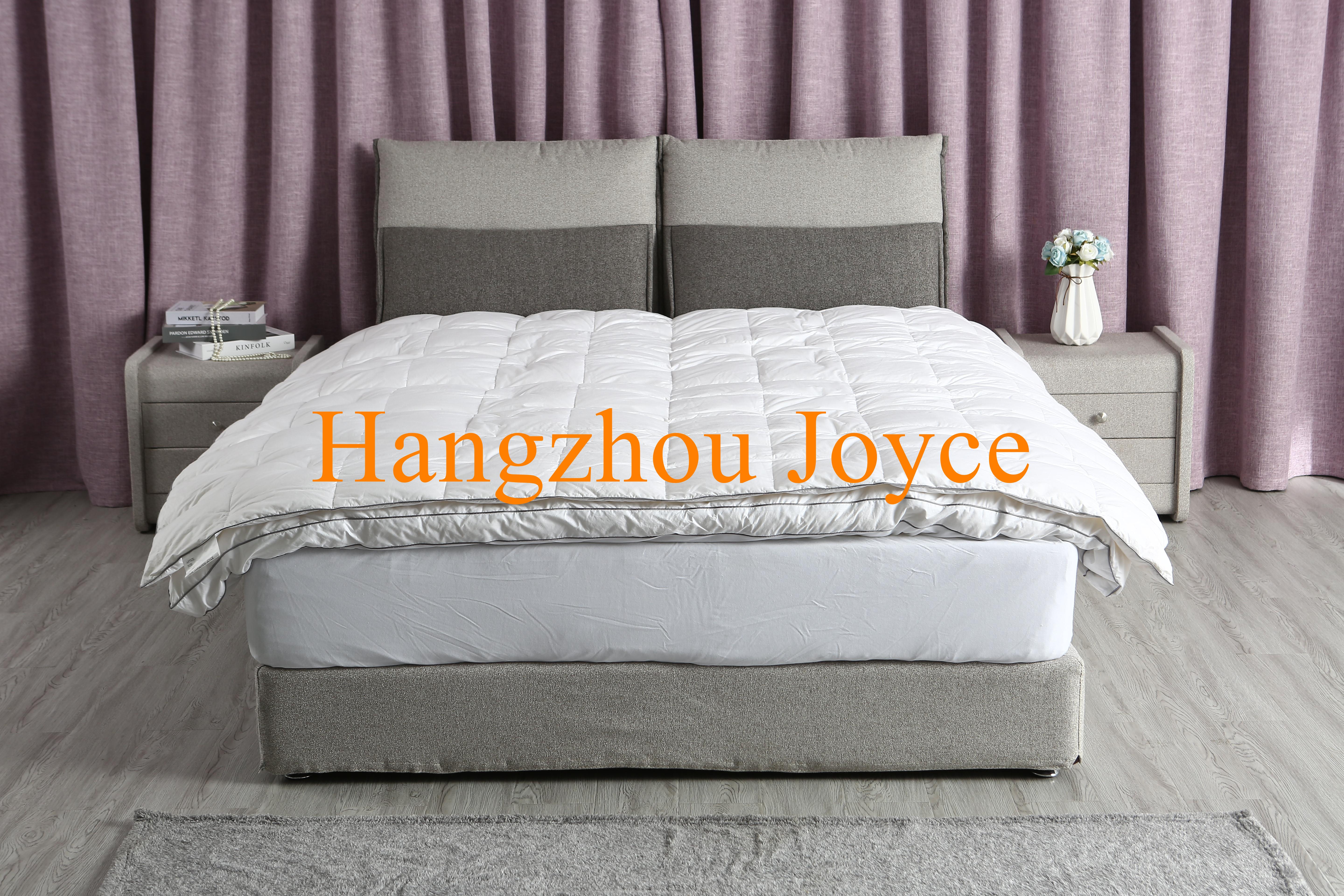 Topper with double layer