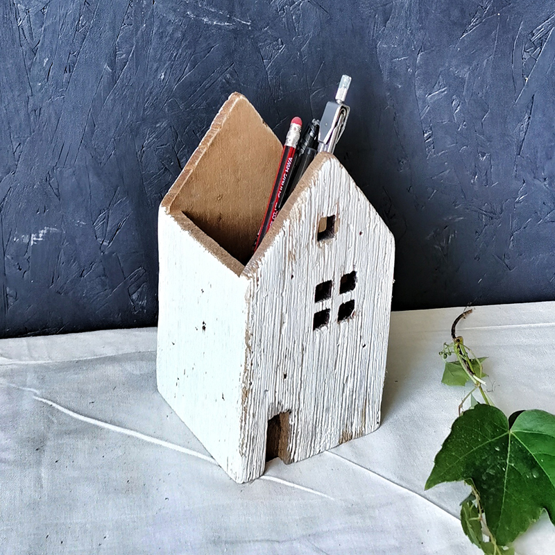 Wood pencil cup