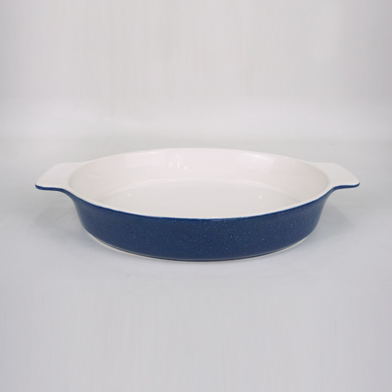 medium oval bakeware