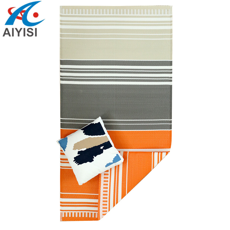 Indoor/Outdoor Lightweight Reversible plastic floor mat