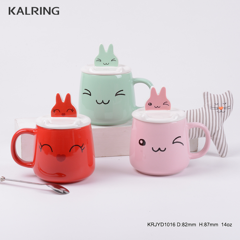 New bone china mug with decal with cartoon lid special for cellphone and iron spoon