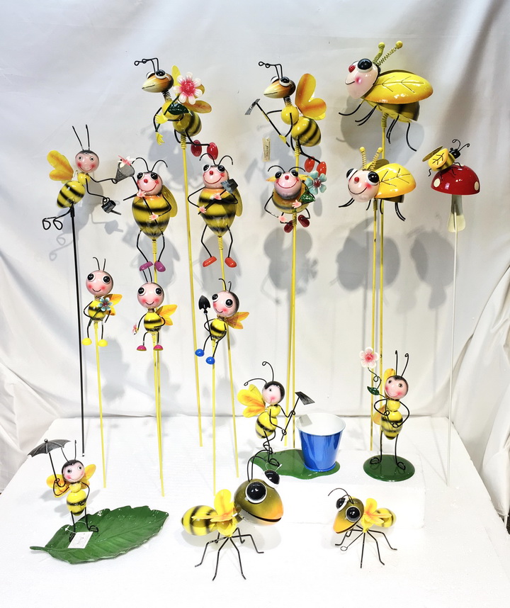 Garden Bee Decoration