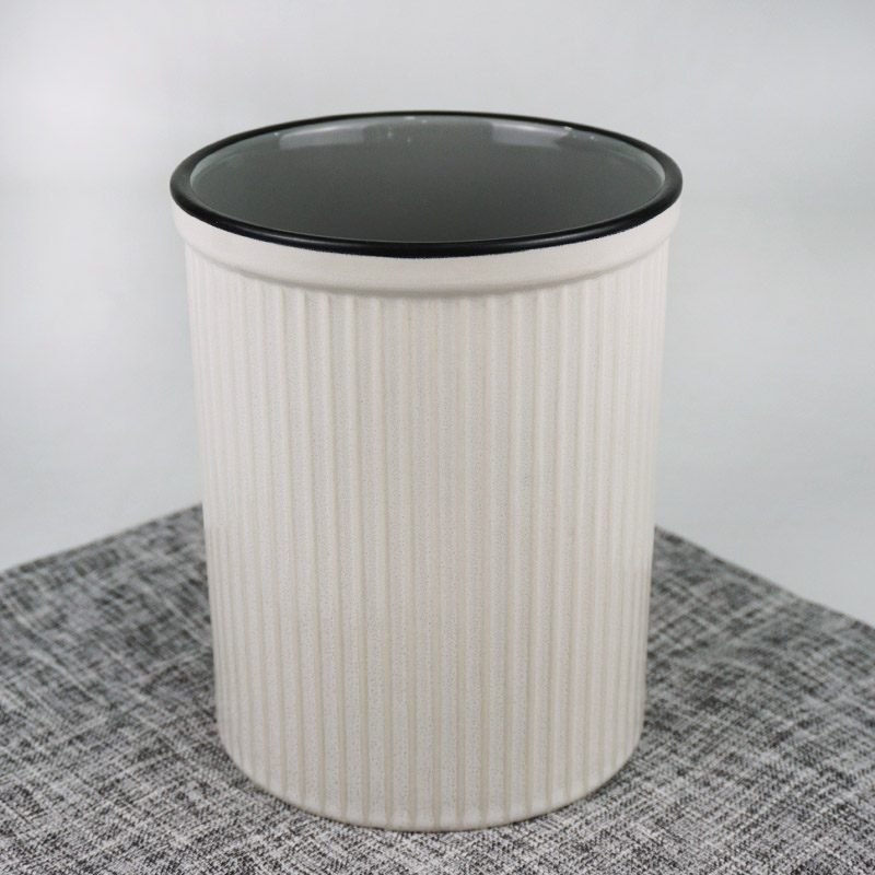 emboss utensil holder