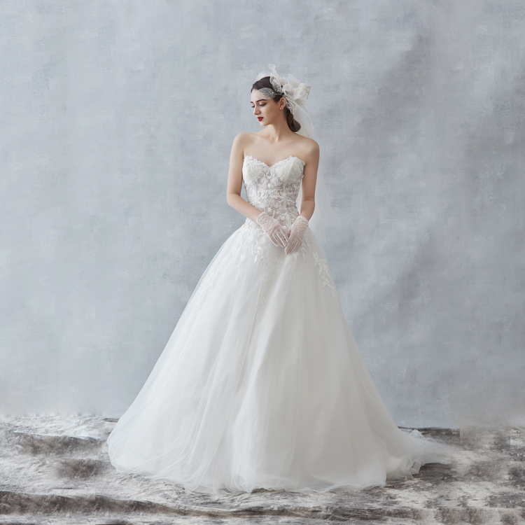 Elegant Strapless Wedding Dress Bridal Gown Appliques Princess Wedding Dress with Beads Wedding Dress for Ladies